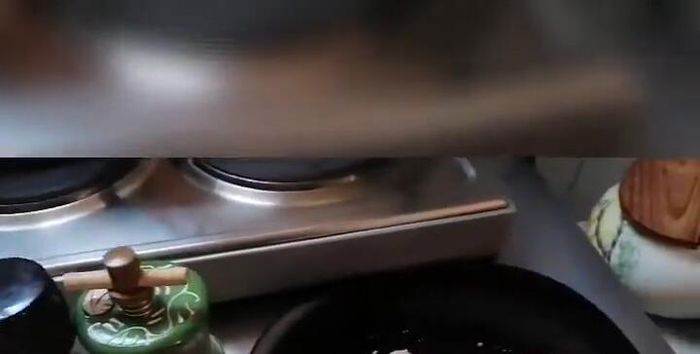 Agregar un poco más de aceite de oliva y limón al gusto.