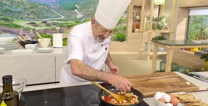 Añadir perejil picado (543.959).