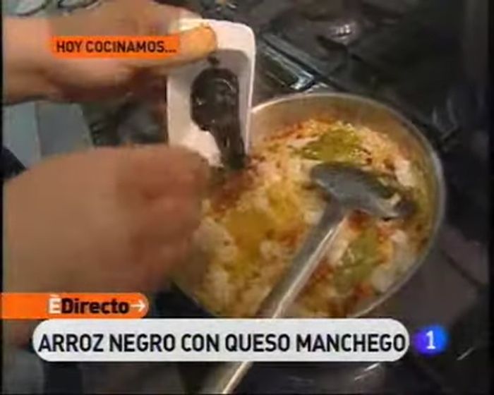 Añadir la tinta de calamar.