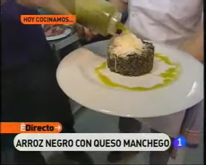 Decorar con el aceite de cebollino y lima, y un poco de vinagre de cebollino (opcional).