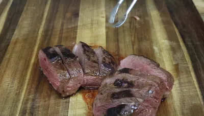 Magret de Pato: Receta fácil con salsa de naranja y guarniciones