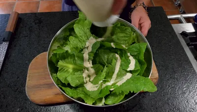 Ensalada César con Pato: Receta Casera Fácil y Deliciosa