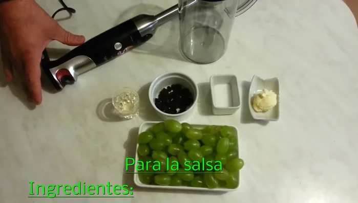 Precalentar el horno a 200 grados.