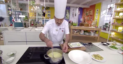 Crema de Espárragos Blancos con Huevos Flor al Foie: Receta Fácil