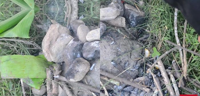 Cocina a fuego fuerte y constante durante 2 horas y media. El tiempo de cocción puede variar según el grosor de la arcilla y la intensidad del fuego.