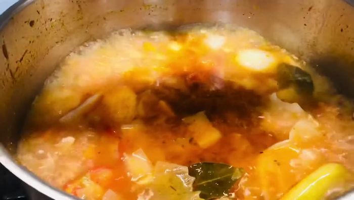 Sofreímos las verduras hasta que estén tiernas.