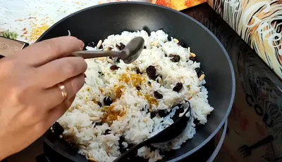 Arroz Basmati con Pasas y Piñones: Receta Hindú Fácil y Rápida