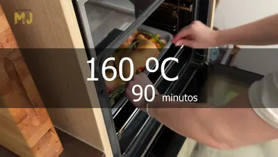 Pollo al Horno con Patatas y Pimientos: Receta Fácil y Rica