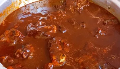 Cabrito en Adobo: Receta Mexicana Fácil y Deliciosa