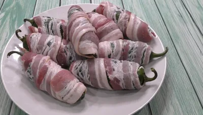 Stuffed Jalapeño Peppers with Cheese & Bacon: Easy Recipe