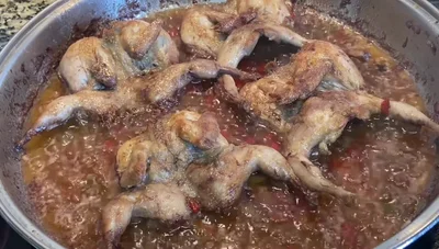 Codornices al Vino Tinto: Receta Fácil y Deliciosa