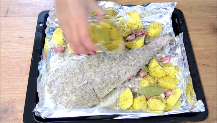 Riega con vino blanco.
