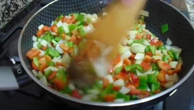 Conejo Guisado en Salsa de Tomate: Receta Fácil y Deliciosa
