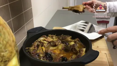 Receta de Pato con Ciruelas, Orejones y Piñones - ¡Delicioso!