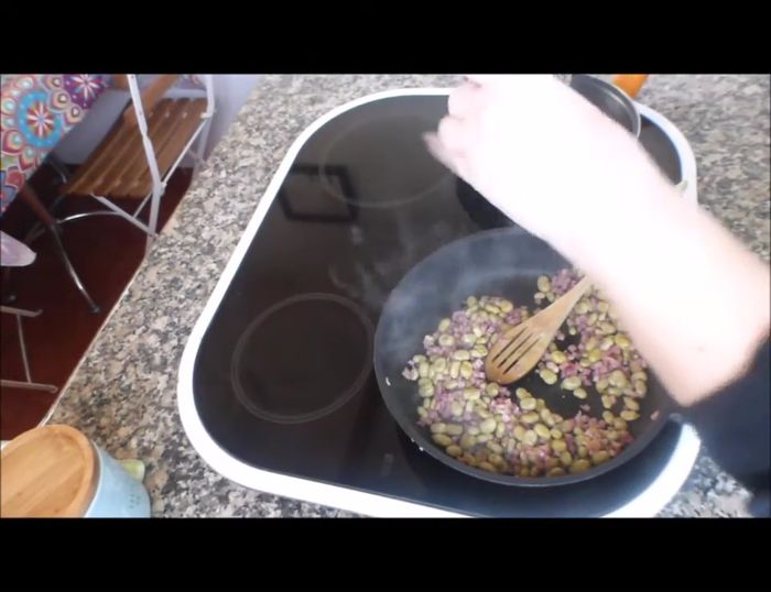 Añade un poco de pimienta.