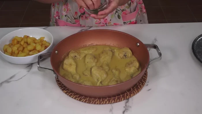 Servir con perejil picado y patatas fritas (337.88).